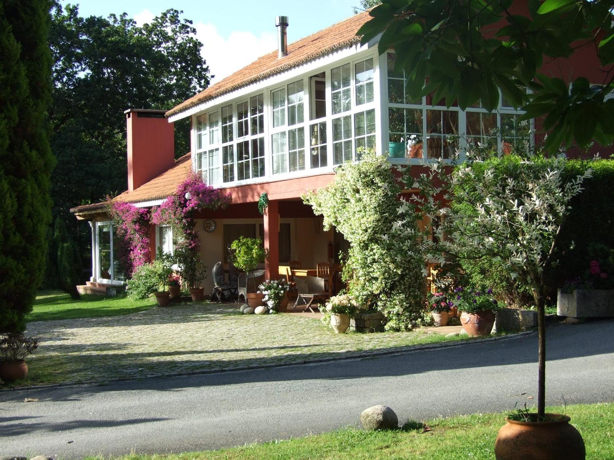 Bungalow Camping Los Manzanos Santa Cruz de Oleiros Esterno foto